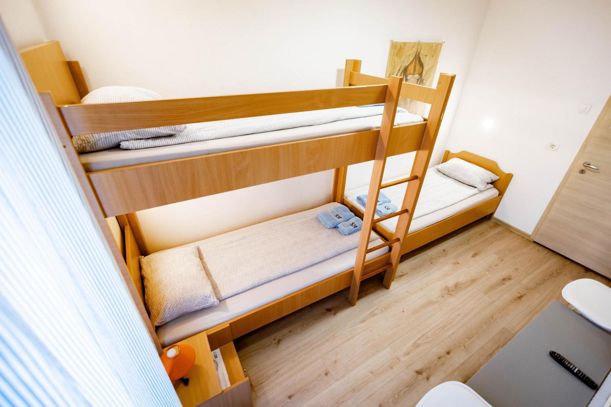 Hostel Soline Portorož Buitenkant foto