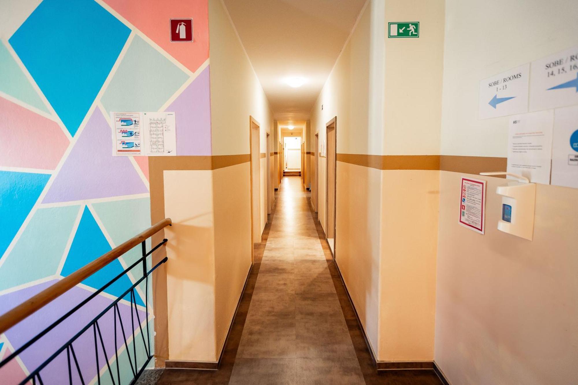 Hostel Soline Portorož Buitenkant foto